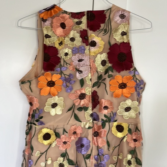 Spring/Summer fun event dress. - Picture 4 of 5